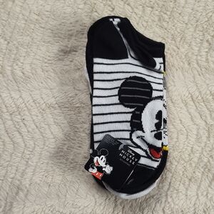 Disney Mickey Mouse No Shows Socks Size 9-11 5 Pairs Brand New